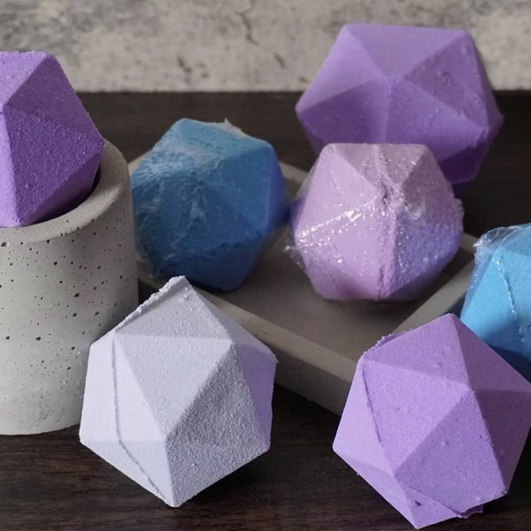 HUGE D20 Bath Bomb Handmade - Magical Water Effect Natural Essential Oils - DnD, Pathfinder, Polyhedral, Dice Bomb, No Dice Set