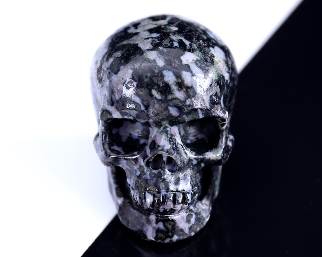 3.0インチ ガブロ瑪瑙水晶スカル：手彫り彫刻、室内装飾 - Etsy 日本