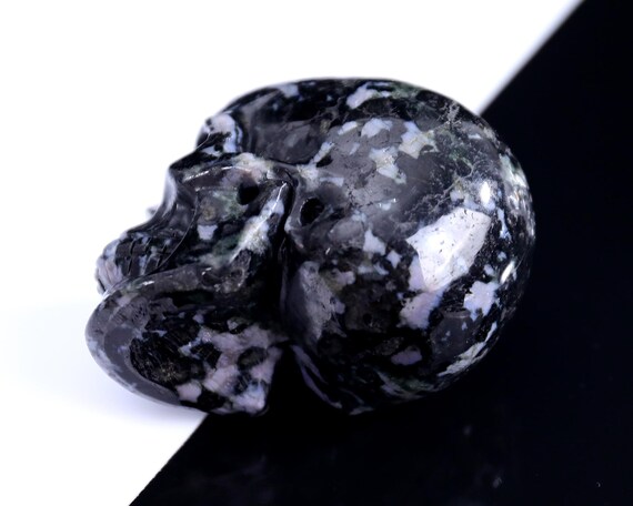 3.0インチ ガブロ瑪瑙水晶スカル：手彫り彫刻、室内装飾 - Etsy 日本