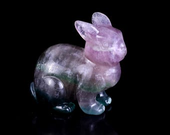 Scultura di coniglio in cristallo di fluorite: decorazione per la casa intagliata a mano