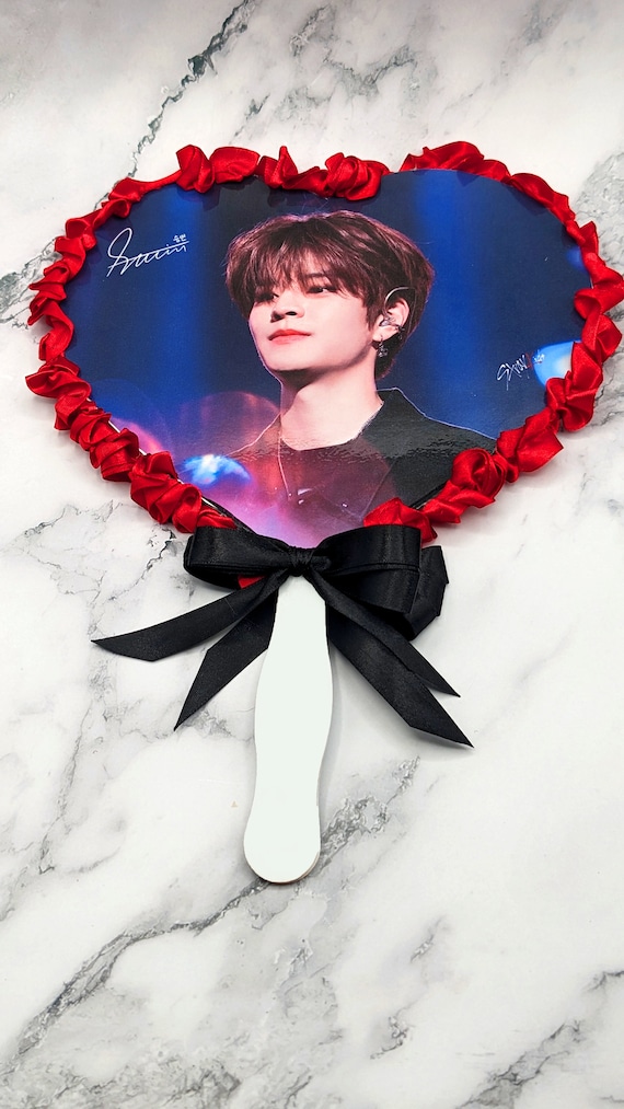 Stray Kids Seungmin Photo KPOP Picket / Fan With Ruffles - Etsy