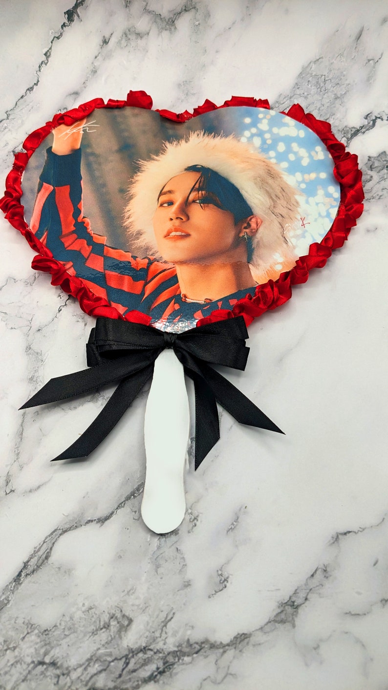 Fan As Ruffles Stray Kids Han Photo KPOP Picket / Fan With Ruffles - Etsy