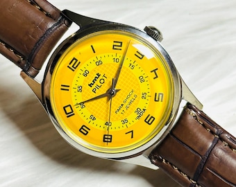 Vintage HMT Pilot Watch Yellow Dial Hand Winding {self winding} Men&#39;s Watch Movement 17 jewels