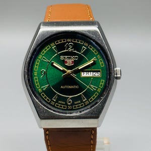 Rare Vintage Seiko 5 Automatic Green Dial Silver Case Day/Date Caliber No.6319A Men&#39;s Wrist Watch, Japan Made