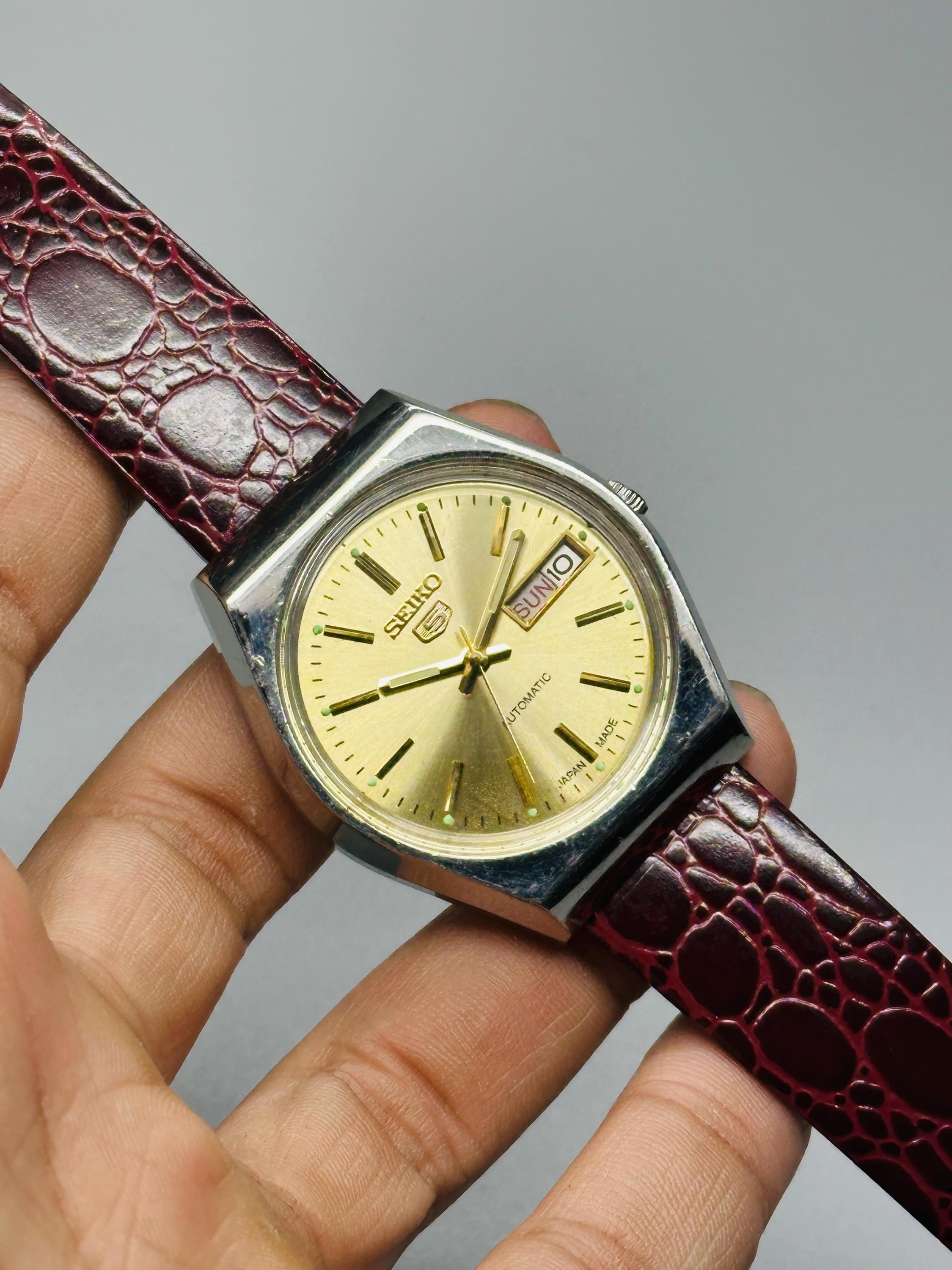 ヴィンテージ セイコー5 自動巻き メンズウォッチ：ゴールド文字盤