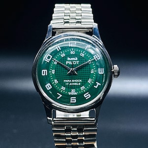 Rare Vintage HMT Pilot Watch Green Dial Hand Winding {self winding} Men&#39;s Watch Movement 17 jewels