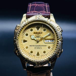 Vintage Seiko 5  Sports Automatic 23Jewels Gold  Dial, Gold  Case Day/Date Caliber No.7s26 A Men&#39;s Wrist Watch Japan, Transparent Back