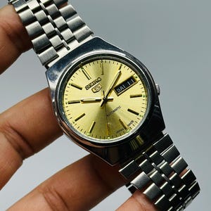 Rare Vintage Seiko 5 Automatic, Gold  Dial,  Silver Case, Day/Date, Caliber No.7009A Wrist Watch, Japan Made