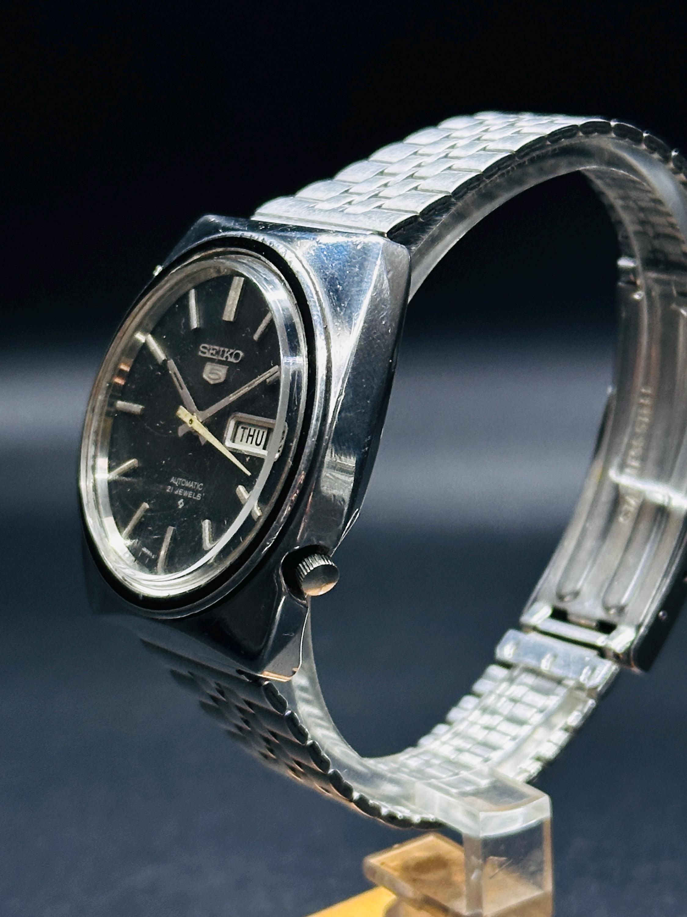 ヴィンテージ セイコー5 自動巻き メンズ腕時計：ブラックダイヤル