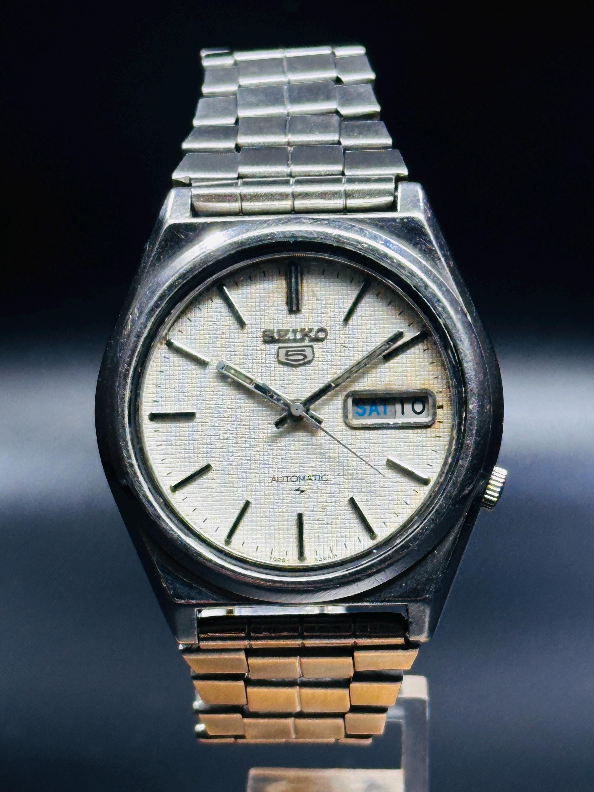 SEIKO 自動巻き ホワイト文字盤 時計 ヴィンテージ セイコー 5 自動 