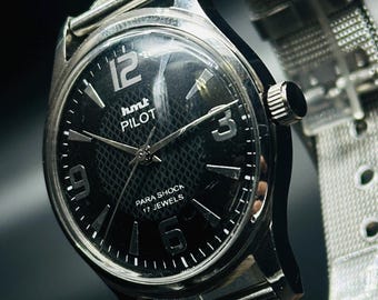 Vintage HMT Pilot Watch: Black Dial, 17 Jewels, Hand Winding