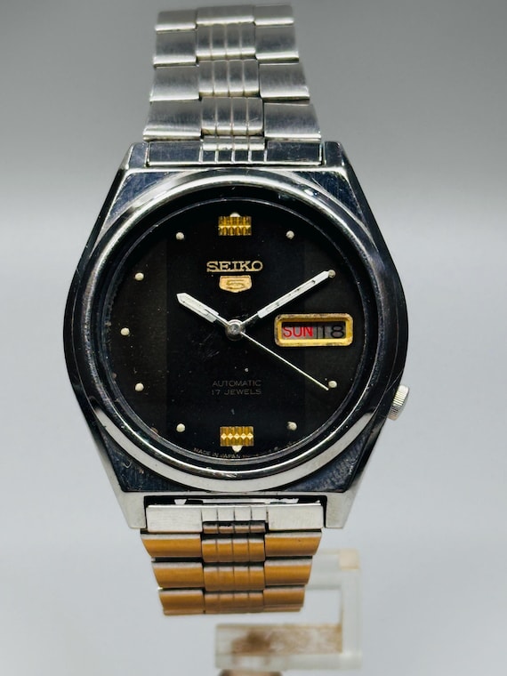 ヴィンテージ セイコー5 自動巻き腕時計：ブラック文字盤、シルバー