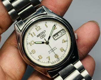 Vintage Seiko 5 Automatic Watch: White Dial, Stainless Steel, Japan Made