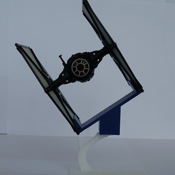STAR WARS Micro Galaxy Squadron Mystery Bundle - First Order TIE Fighter + Veicolo Scout E Microfigure, Esclusiva Amazon