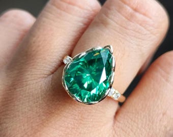 5.0 CTW Dark Green Moissanite Ring Pear Cut Solitaire With Accents Engagement Ring 18K Solid Gold Bezel Set Big Stone Wedding Ring Gift Her