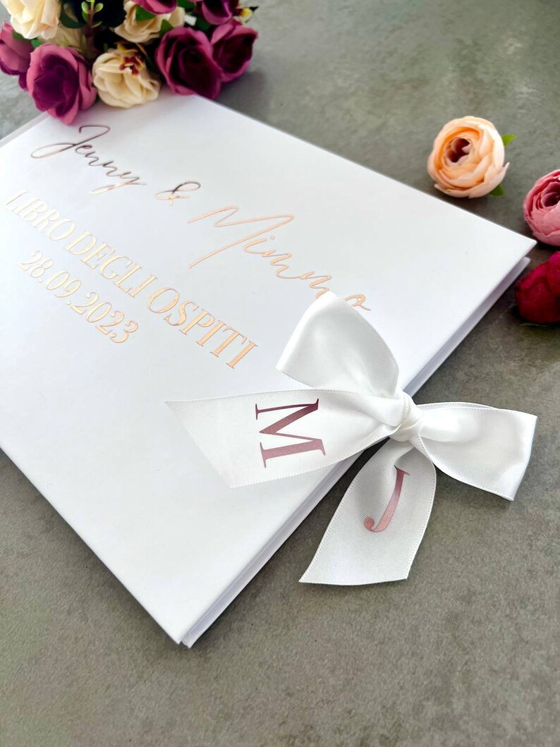 Libro degli Ospiti di Matrimonio Formato A4 Personalizzabile con Design elegante e moderno. 40 fogli bianchi lisce / 80 facciate. immagine 3