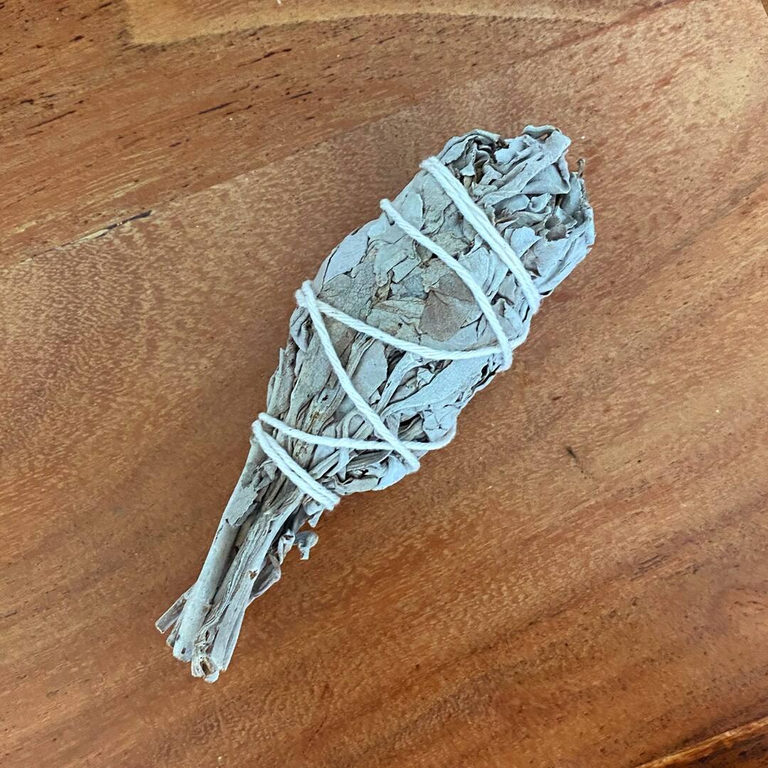 thumbnail image 2 of Palo Santo Wood & White Sage Smudge Torch – 15 Sticks Palo Santo + 5 Sage, Cleansing Negativity, Ecuador 2 of 5