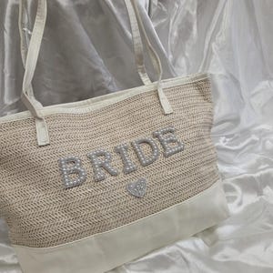 bride beach bag,batchelorette beach bag, tote bag,personalised bag,bride gift,hen party gift, wedding honeymoon straw bag, personalised bag afbeelding 3