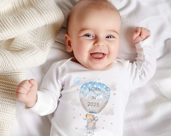 2026 geboren Baby Outfit, Name nach Hause kommen Outfit, neues Baby Ankunft Strampler, Neugeborenen Baby Geschenk Baby wachsen personalisiert