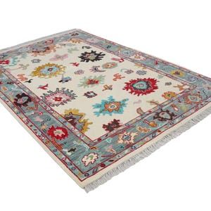 Hand-Knotted Wool Oushak Rug: Multicolour Turkish Style, 8x10