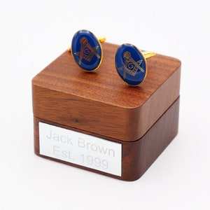 Personalisierte Masonic Manschettenknöpfe vergoldet: Blaues Oval Design, Walnuss Geschenkbox