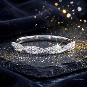 Half-Eternity 0.15 Ct Round Shape Lab Grown Moissanite Pave Infinity Anniversary Ring Curved Diamond Wedding Band Infinity Style Ring