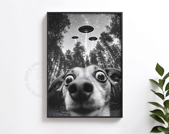 Poster UFO con selfie di cane / Divertente stampa artistica da parete con alieni, Decorazione fotografica di foresta fantascientifica, Download digitale