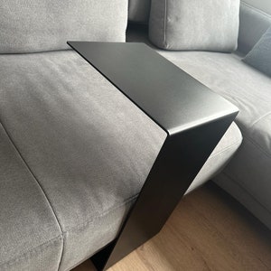 Couchtisch, Beistelltisch Schwarz, Beistelltisch Couch in C Form aus hochwertigem pulverbeschichtetem Stahl. Moderner Sofatisch, Nachttisch Bild 4