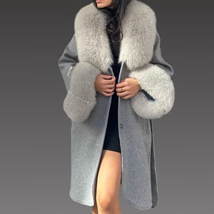 Alpacan Coat With Fox Fur a Fox Fur Jacket - Women Alpaca Coat - Long Alpaca Jacket . Fur Coat - Collar Fur Color Dark Gray - Real Fox Fur