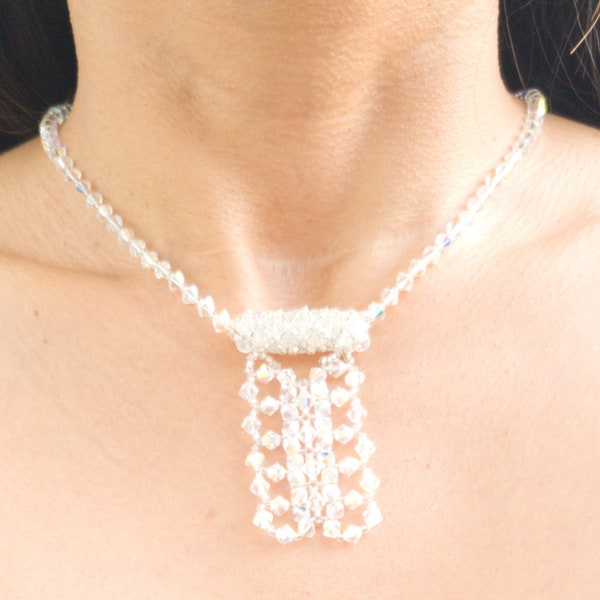 Collier en cristal autrichien, collier mariage, collier fait main, collier chic, idée cadeau anniversaire, collier blanc en perles