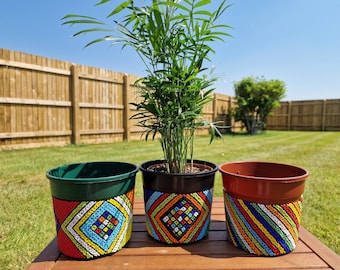 African Beaded Brown Plastic Pots - 14cm
