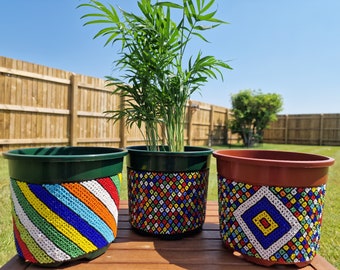 African Beaded Brown or Green Plastic Pots - 16.5cm