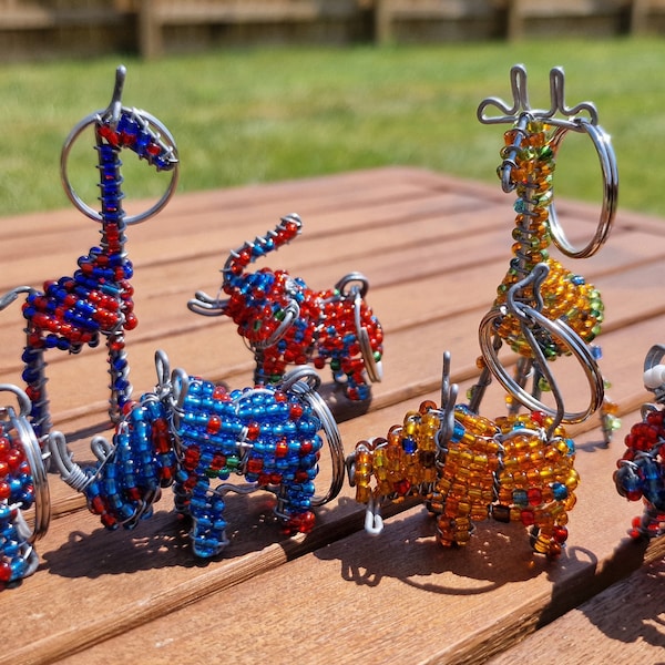 ビーズの3Dアフリカンキーホルダー - 各種