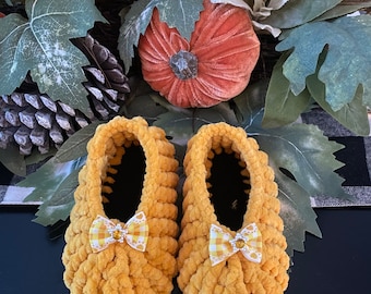 Crochet/indoor boots/knitting/slippers/velvet yarn/handmade.