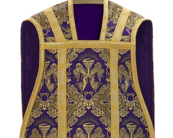 Roman chasuble with stole, maniple, burse and chalice veil Vestment