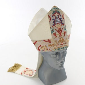 Mitre Vestment M115