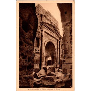 Orange, France - Entrée des ruines du théâtre romain - Carte postale française vintage La Cigogne 227
