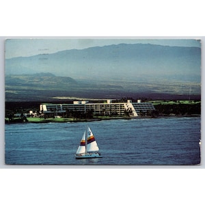 Carte postale Mauna Lani Bay Hotel Kohaia Coast Hawaii océan bateau paysages vacances vintage #934