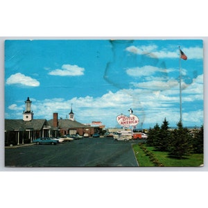 Postcard Holding's Little America Travel Center Station-service Wyoming 0191