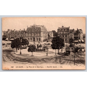 Cartão postal vintage Le Mans La Place de la Republique c1916