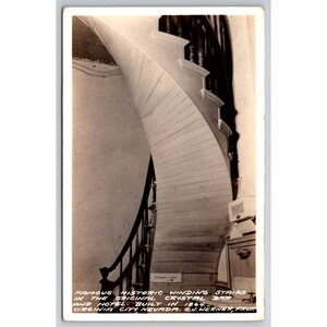 Carte postale historique Crystal Bar and Hotel, escalier sinueux, Virginia City, Nevada 0821