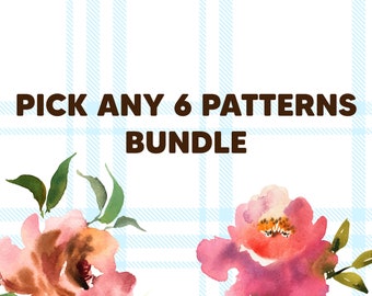 Op de afbeelding: Een digitale illustratie van een bundel bloemenpatronen. De afbeelding toont een blauwe en witte geruite achtergrond met de tekst "PICK ANY 6 PATTERNS BUNDLE" in bruine tekst. De afbeelding toont ook twee aquarelbloemen, een roze en een perzikkleurige.