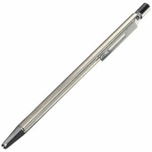 Peut inclure: Un stylet en métal argenté avec une pointe pointue et un mécanisme rétractable.