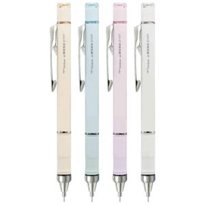 Pode incluir: Quatro lápis mecânicos Tombow Mono Graph em cores pastel: creme, azul claro, rosa e branco. Cada lápis tem um clipe prateado e o texto "Tombow Mono graph" impresso no corpo. Os lápis têm um design elegante e minimalista.