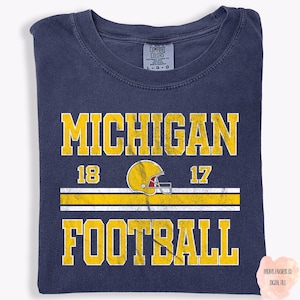 Michigan Football; Retro; 2 png files included;  Dtf; Cricut; Sublimation; Shirt designs