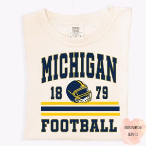 Michigan Football; Retro; 2 png files included;  Dtf; Cricut; Sublimation; Shirt designs