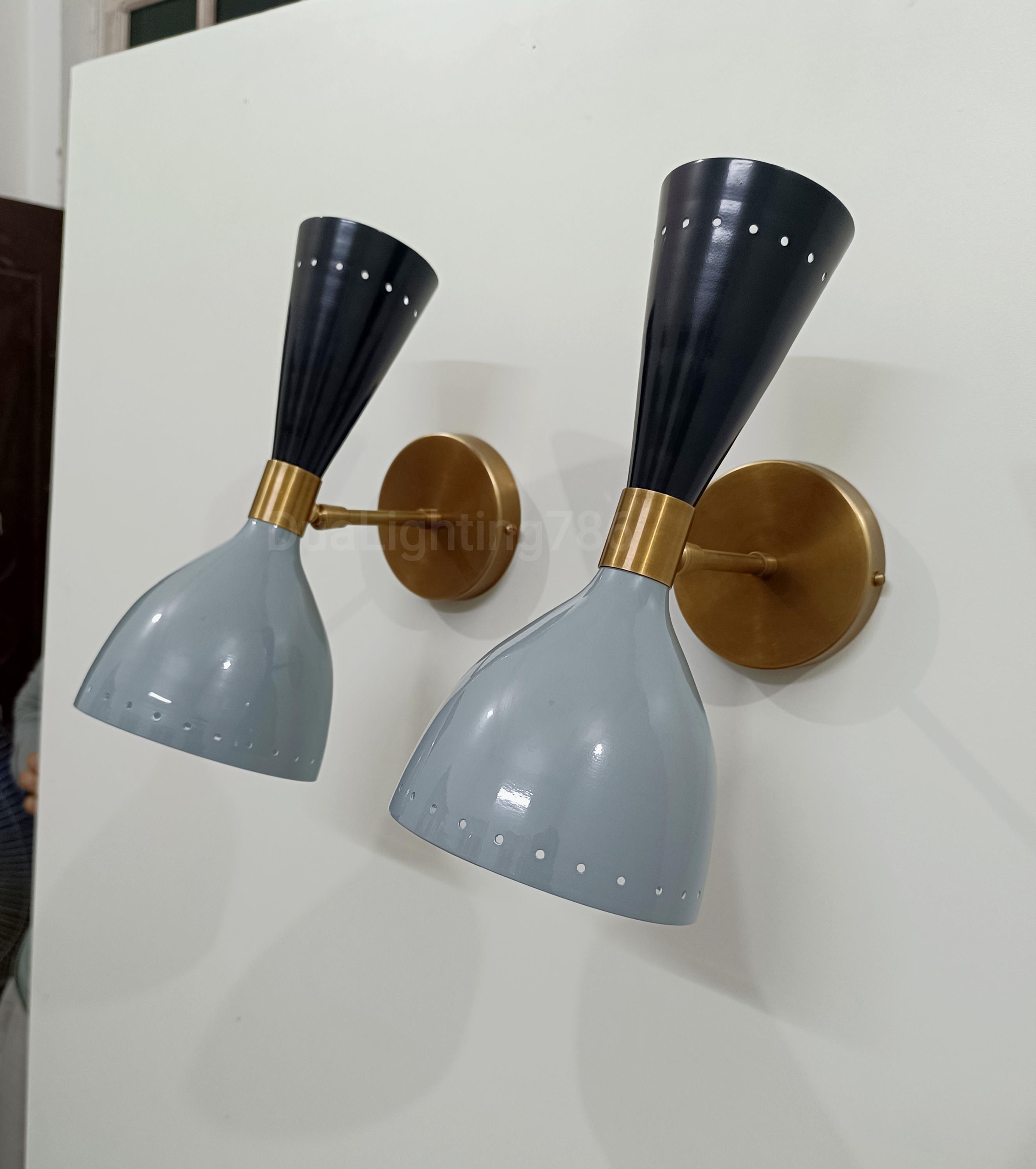 Créateur italien, appliques murales, laiton, verre, métal, Italie