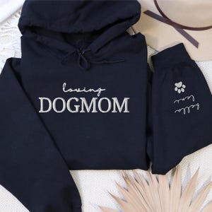 Custom Embroidered Dog Mom Hoodie, Dogmom Sweater, Personalized Embroidery Dog Dad Sweat, Dog Owner Gift Idea, Cozy Unisex Pet Lover Hoodie