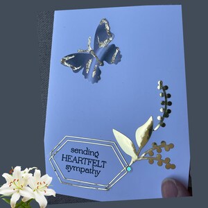 Envoi de nos sincères condoléances. Carte de sympathie pour la perte d'un être cher, envoyez une carte de sympathie.