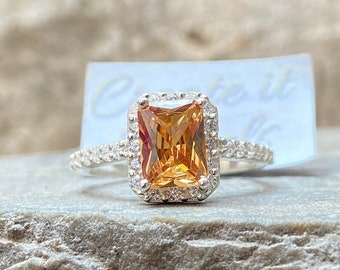 Gold Oval Citrin Ring, 14k Gold November Birthstone Ring für Frauen, Gelber Kristall Bandring, Citrin Verlobungsring, kleiner Halo Ring